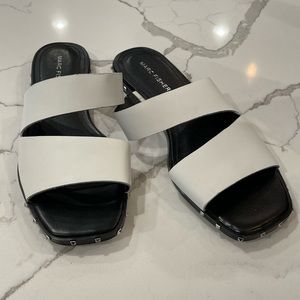 Like new Marc Fisher modern slip on sandals